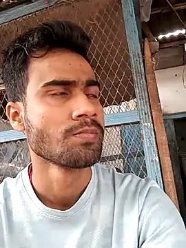 Skinny Bigass 23 online show from 12, 3, 2025