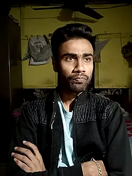 Skinny Bigass 23 online show from 12, 3, 2025