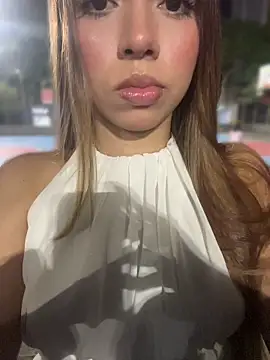 Aaliyah Salma online show from 16, 5, 2026