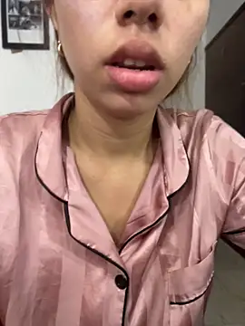 Aaliyah Salma online show from 17, 5, 2026
