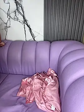 Aaliyah Salma online show from 14, 4, 2026