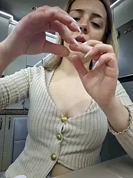 SUSELLAM1 online show from 7, 2, 2025