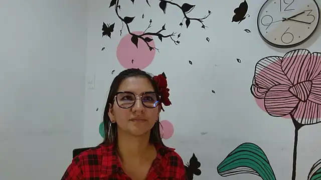 Snapshot of Benett_Lea chatting on 18, 12, 2024 Benett Lea online show from 18, 12, 2024