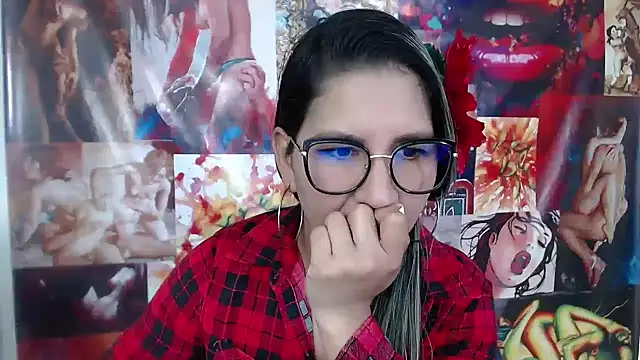 Snapshot of Benett_Lea chatting on 4, 12, 2024 Benett Lea online show from 4, 12, 2024