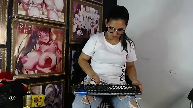 Snapshot of Benett_Lea chatting on 29, 12, 2024 Benett Lea online show from 29, 12, 2024