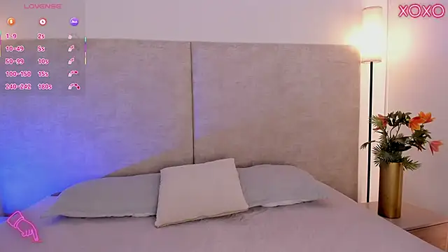 Saori newman online show from 7, 11, 2025