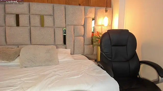 Saori newman online show from 7, 3, 2025