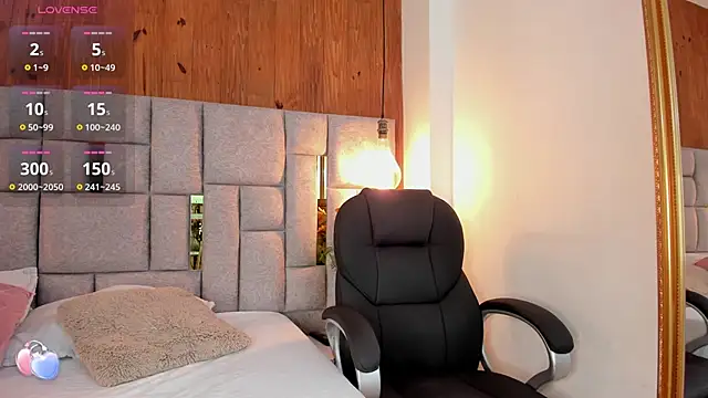 Saori newman online show from 11, 10, 2025