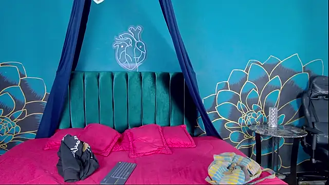 Lunamistyc online show from 3, 10, 2025