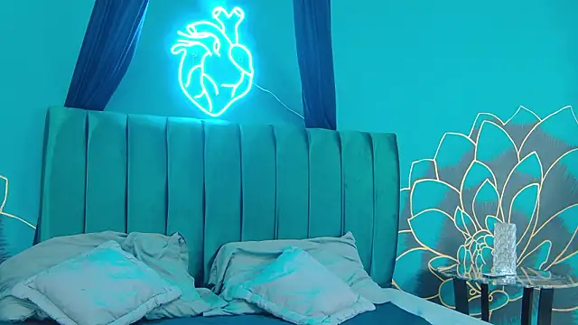 Snapshot of Lunamistyc chatting on 2, 2, 2026 Lunamistyc online show from 2, 2, 2026