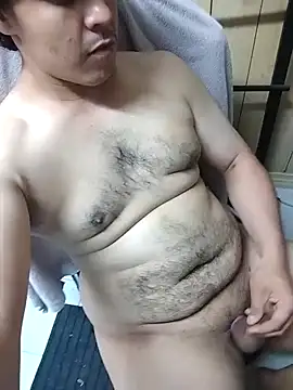 RobbyThrobb online show from 8, 2, 2025