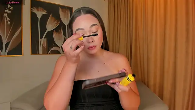 AlinaKravitz online show from 11, 4, 2026