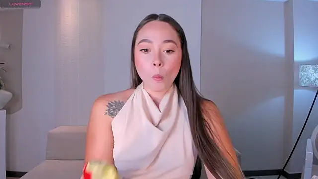 AlinaKravitz online show from 12, 4, 2026