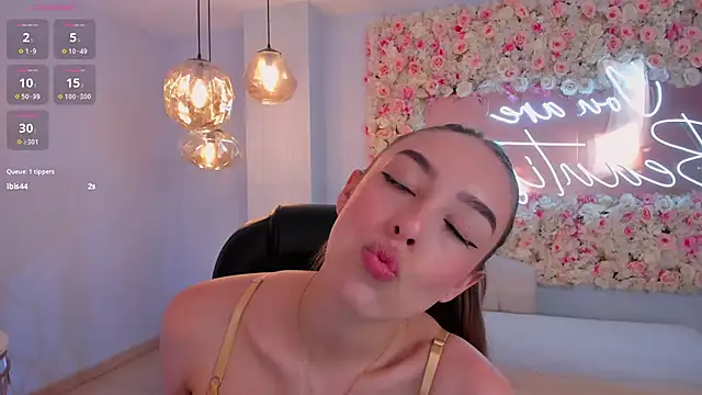 KaiaFerreira online show from 18, 3, 2025