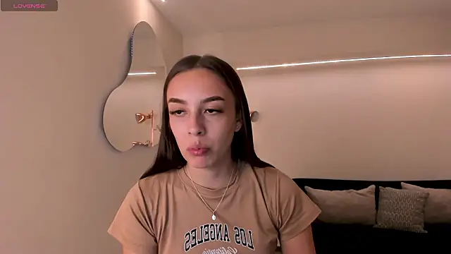 KaiaFerreira online show from 14, 2, 2026