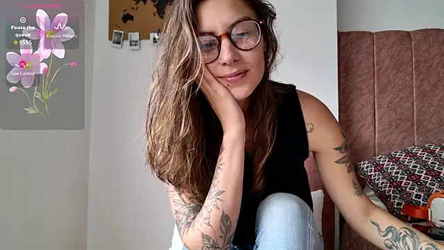 Emmy petit online show from 6, 2, 2026