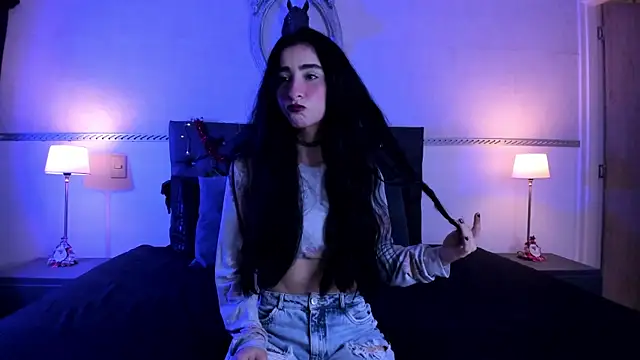 Snapshot of RomeroMoon chatting on 23, 12, 2024 RomeroMoon online show from 23, 12, 2024