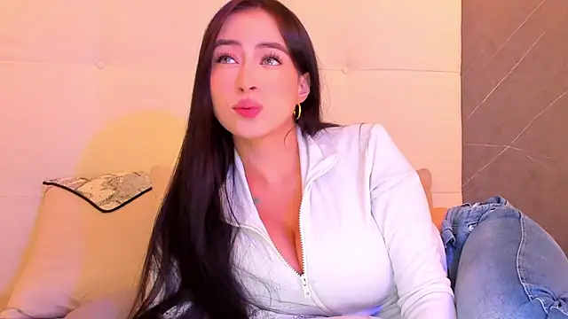 ArwenMuse online show from 28, 2, 2025