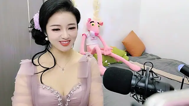 starsqimei online show from 13, 11, 2025