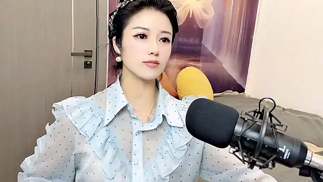 starsqimei online show from 11, 11, 2025