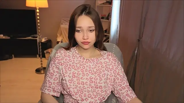 SweetLinaa online show from 19, 5, 2026