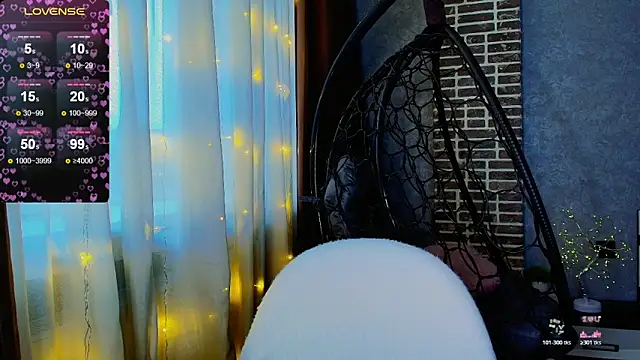 Evacadooo online show from 12, 11, 2025