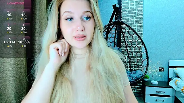 Evacadooo online show from 13, 9, 2025