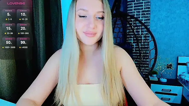 Evacadooo online show from 28, 9, 2025