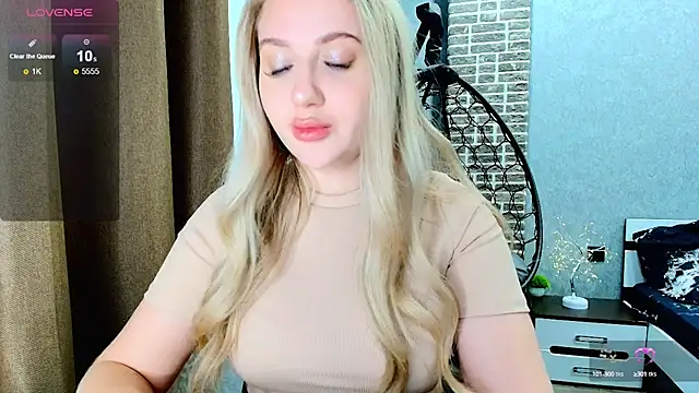 Evacadooo online show from 11, 9, 2025