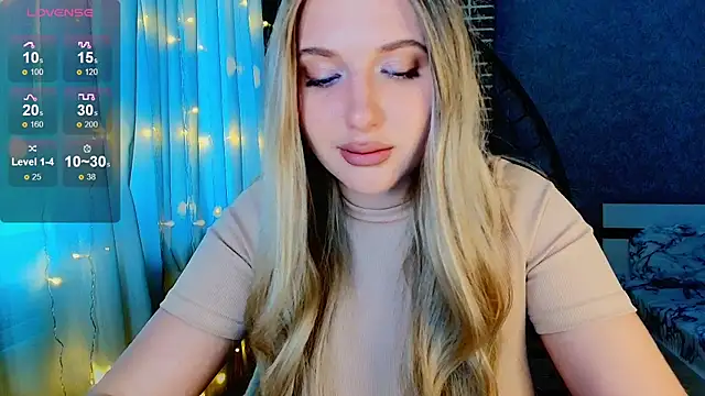 Evacadooo online show from 10, 10, 2025