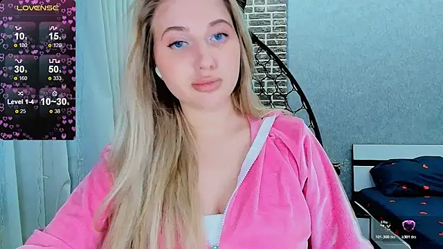 Evacadooo online show from 29, 10, 2025