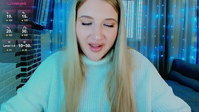 Evacadooo online show from 4, 10, 2025