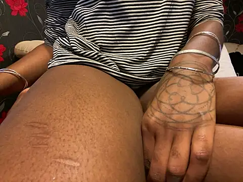 iveedie017 online show from 28, 1, 2025