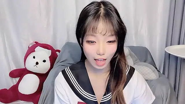 Snapshot of Z-long chatting on 30, 10, 2025 Z-long online show from 30, 10, 2025