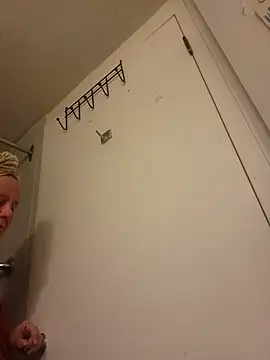 Yourfantasy1379 online show from 4, 10, 2025