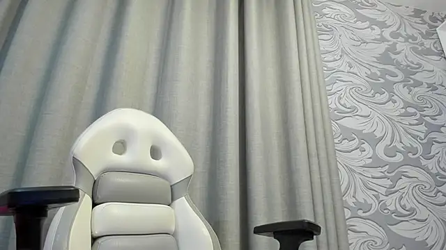 Snapshot of AngelStonne_ chatting on 8, 11, 2025 AngelStonne online show from 8, 11, 2025