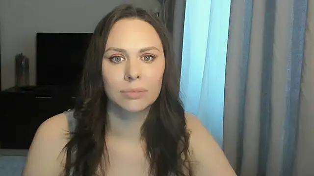 MollyCheiz online show from 2, 4, 2026