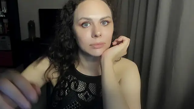 Snapshot of MollyCheiz chatting on 11, 6, 2026 MollyCheiz online show from 11, 6, 2026