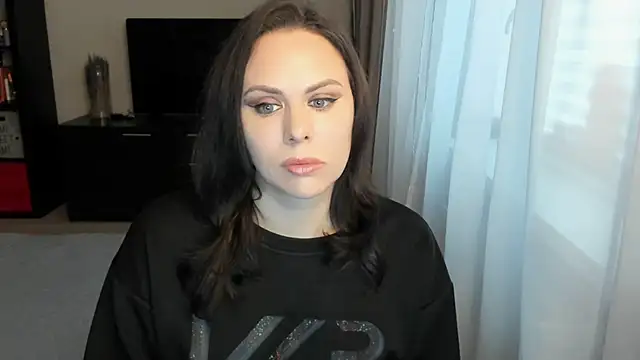 MollyCheiz online show from 13, 11, 2025