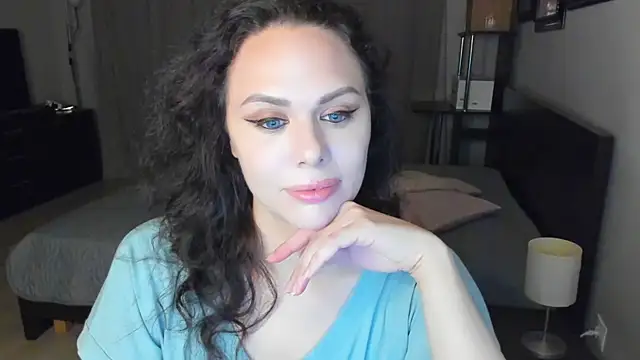 MollyCheiz online show from 10, 9, 2025