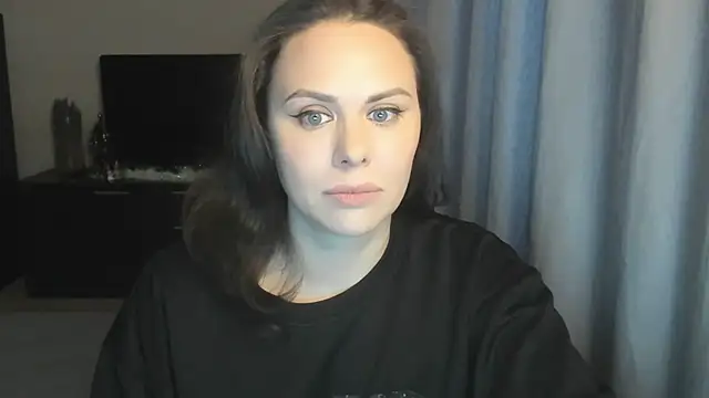 MollyCheiz online show from 13, 1, 2026