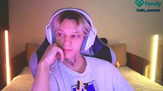 Ostin meow online show from 4, 3, 2025