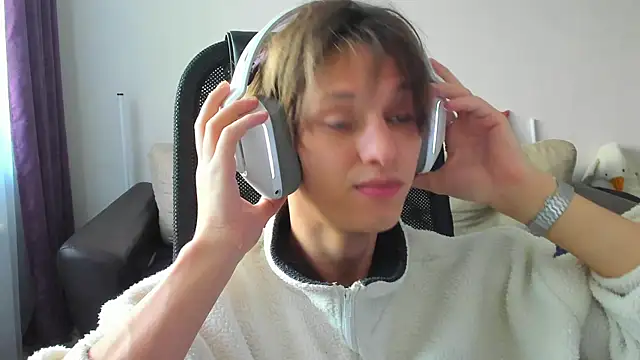 Ostin meow online show from 3, 10, 2025