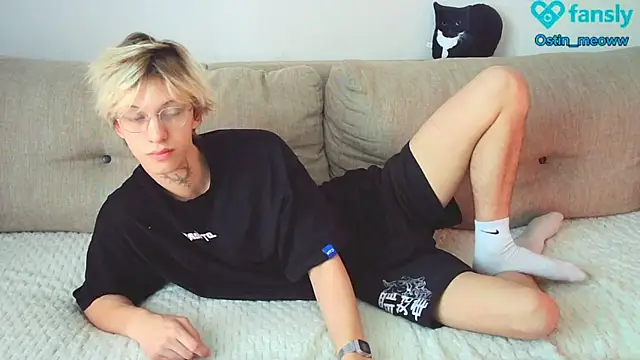 Ostin meow online show from 25, 2, 2025