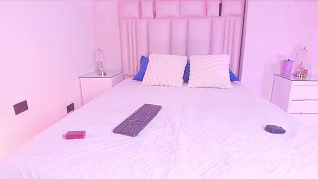 canela oss online show from 14, 11, 2025