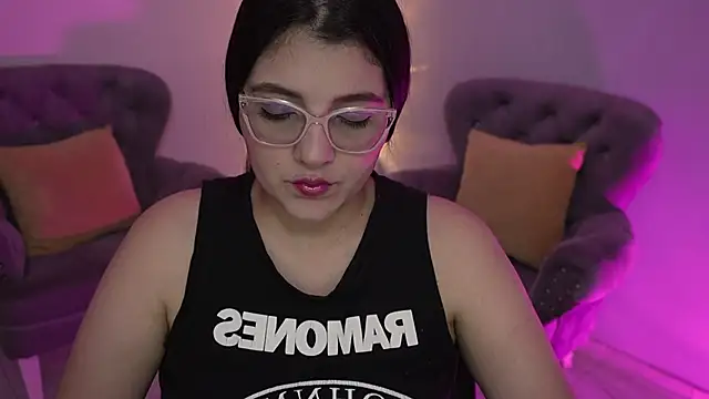 Camilaa bueno online show from 30, 11, 2025