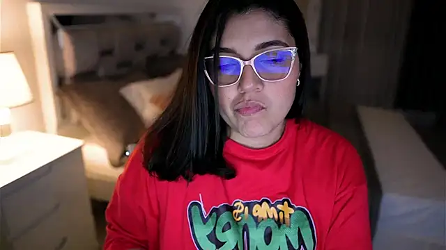 Camilaa bueno online show from 8, 10, 2025