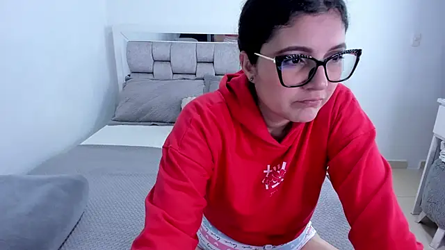 Snapshot of Camilaa_bueno chatting on 6, 7, 2026 Camilaa bueno online show from 6, 7, 2026