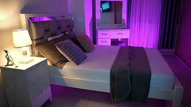 Camilaa bueno online show from 20, 3, 2025