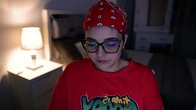 Camilaa bueno online show from 17, 10, 2025